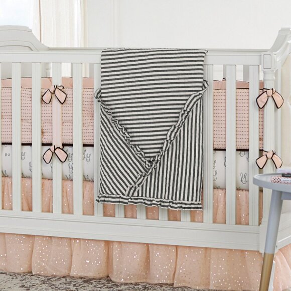 Pottery Barn Kids Emily & Meritt Ruffle Candy Stripe Crib Quilt 36” x 50” - Picture 4 of 11